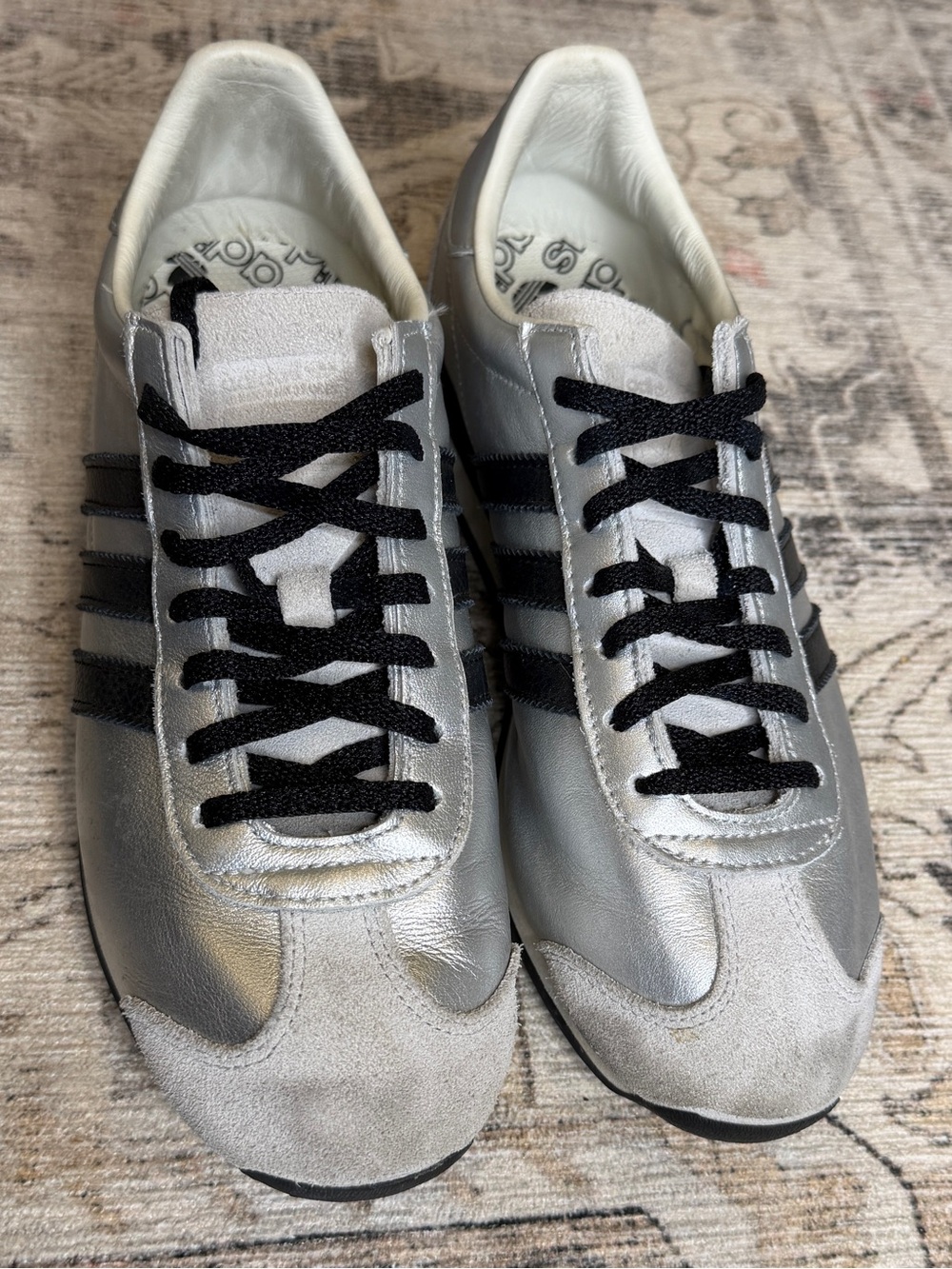 Adidas Country OG in silver and black - Picture 2 of 15